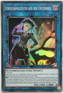 Streifenpolizistin aus der Unterwelt - Super Rare