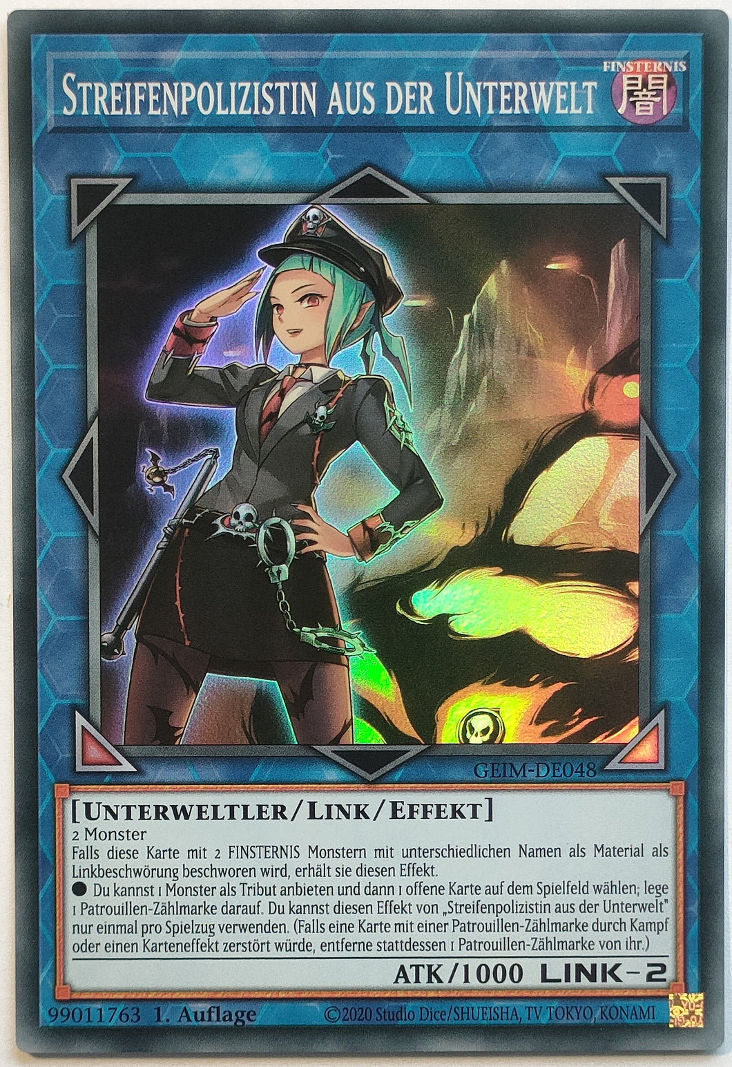 Streifenpolizistin aus der Unterwelt - Super Rare